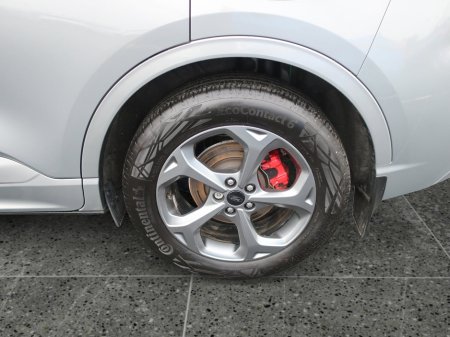 2025 Ford Kuga - thumbnail 6