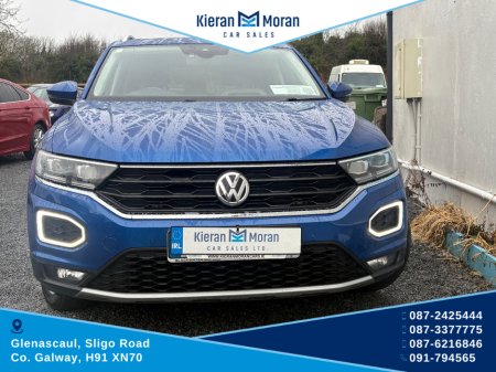 2018 Volkswagen T-Roc SPORT 2.0 TDI 5DR €21,950 thumbnail