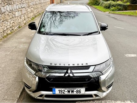 2019 Mitsubishi Outlander - thumbnail 6