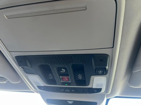 2025 Honda ZR-V ZR-V e:HEV Hybrid ADVANCE €46,950 thumbnail