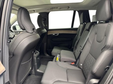2026 Volvo XC90 - thumbnail 10