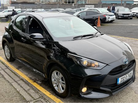 2023 Toyota Yaris - thumbnail 6