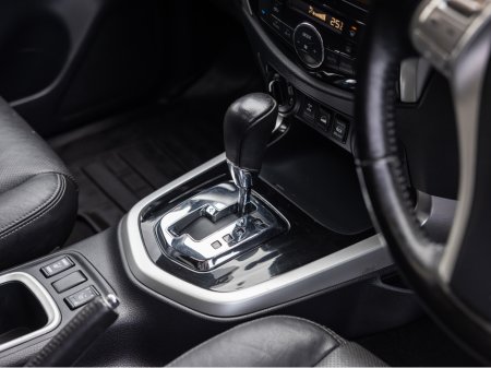 2019 Nissan Navara 2.3 DSL LE CVT LEATHER DOUB DOUBLE CAB €16,250 thumbnail