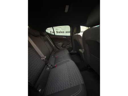 2017 Vauxhall Astra 1.4 TURBO SRI 147BHP 5DR €9,800 thumbnail