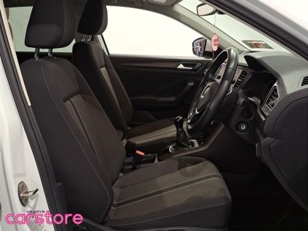 2018 Volkswagen T-Roc 1.0 TSI 115bhp Design €19,890 thumbnail