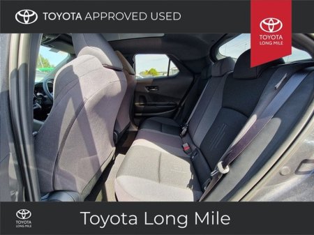 2025 Toyota C-HR - thumbnail 10