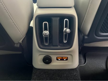 2020 Volvo XC40 - thumbnail 15