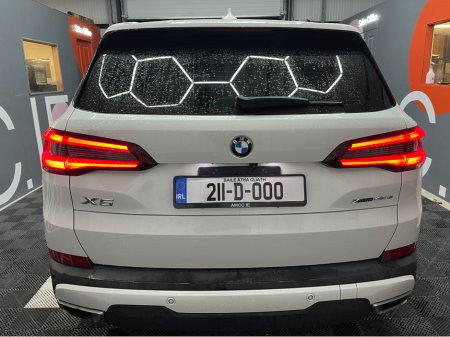 2021 BMW X5 €49950! 2021 BMW X5 xDRIVE45E 3.0 AUTOMATIC / CRUISE CONTROL / 360° PARKING CAMERA / ELECTRIC MEMORY & HEATED SEATS / PANORAMIC SUNROOF / AMBIENT LIGHTS €49,950 thumbnail