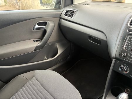 2013 Volkswagen Polo - thumbnail 19