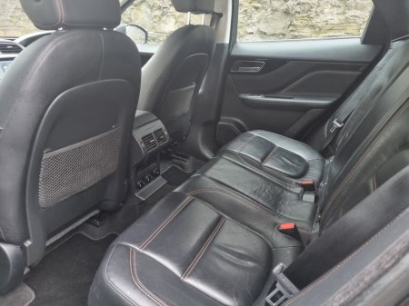 2017 Jaguar F-Pace RWD 2.0 D 163PS Prestige €10,999 thumbnail