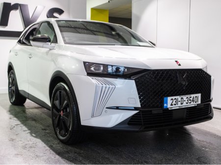 2023 DS Automobiles DS 7 PERFORMANCE LINE E-TENSE 2 225 A €39,950