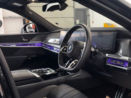 2025 BMW 7 Series - thumbnail 14
