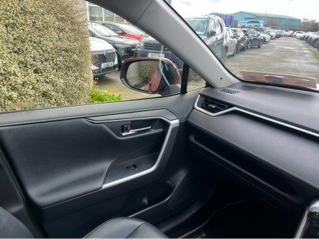 2021 Toyota Rav4 SOL AUTOMATIC HYBRID 2.5 PETROL //FULL LEATHER HEATED SEATS//REVERSE CAMERA//SAT NAV//KEYLESS ENTRY//IRISH CAR// €32,950 thumbnail