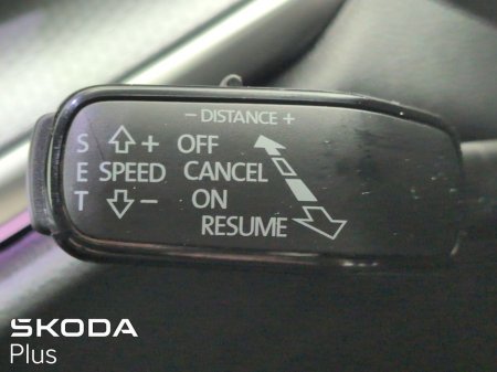 2025 Skoda Enyaq FL 85 EX DEMO €43,950 thumbnail