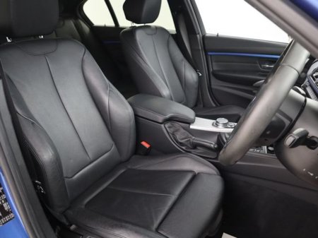 2015 BMW 3 Series - thumbnail 10