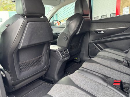 2018 Peugeot 5008 - thumbnail 15
