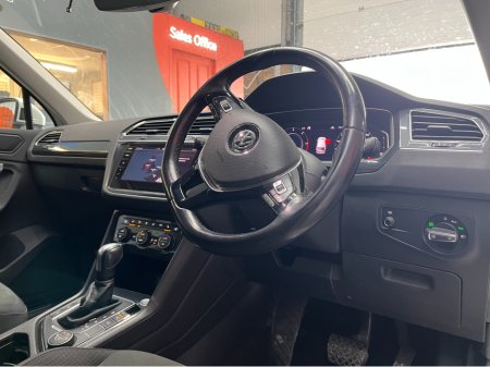 2020 Volkswagen Tiguan - thumbnail 10