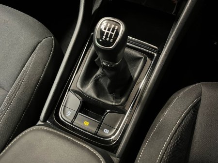 2023 Skoda Karoq Ambition 1.0TSI 110BHP - Parking Sensors - Climate Control - Cruise Control - Auto Lights/Wipers - Apple CarPlay/Android Auto €29,950 thumbnail