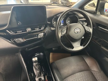 2022 Toyota C-HR - thumbnail 8