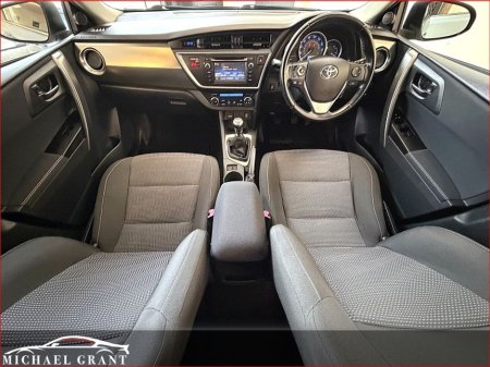 2014 Toyota Auris - thumbnail 11