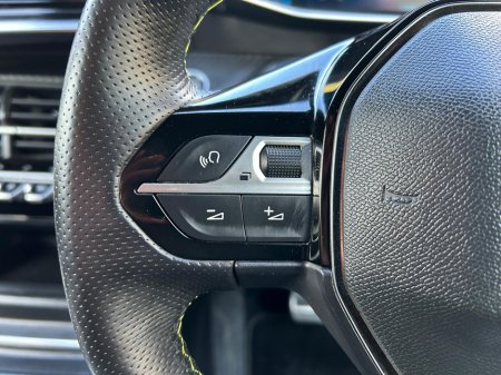 2023 Peugeot 2008 - thumbnail 17