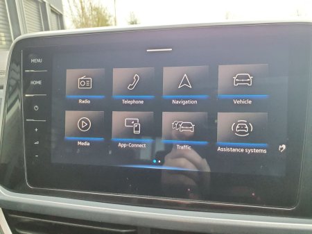 2023 Volkswagen T-Roc 2.0 TDi Sport DSG 150PS €30,950 thumbnail