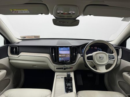 2022 Volvo XC60 B4 diesel MHEV 197hp AT8 Core €39,950 thumbnail
