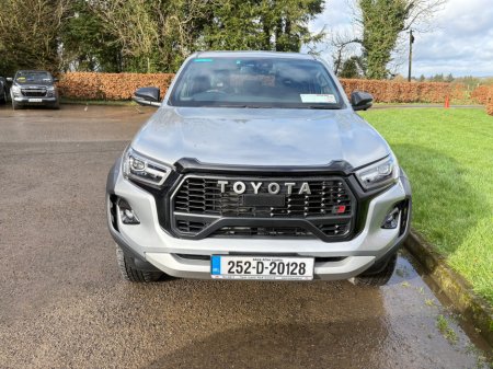 2025 Toyota Hilux 2.8 GR SPORT II thumbnail