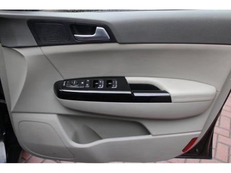 2017 Kia Sportage 1.7CRDI PLATINUM 5DR ESTATE // ONLY 100,000 KMS // IMMACULATE CONDITION THROUGH OUT // BUY WITH CONFIDENCE AA AND SIMI APPROVED DEALER 2026 // FINANCE ARRANGED //TRADE INS WELCOME // €14,950 thumbnail