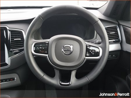 2025 Volvo XC90 T8 455bhp PHEV AWD Plus Dark (Three Year Volvo Selekt Warranty + Two Year Volvo Service Plan) €91,900 thumbnail