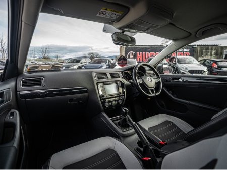 2017 Volkswagen Jetta - thumbnail 19