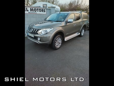 2020 Mitsubishi L200 CREW CAB PICK UP 4X4 MANUAL €25,750 thumbnail