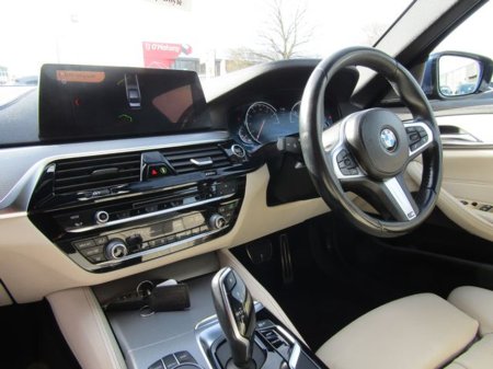 2018 BMW 5 Series - thumbnail 11