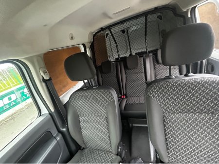 2012 Renault Kangoo 1.5 MAXI LL DCI 90 6DR 5 SEATER  CREWCAB €3,250 thumbnail