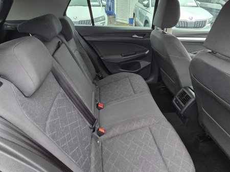 2022 Volkswagen Golf LIFE TDI €25,950 thumbnail