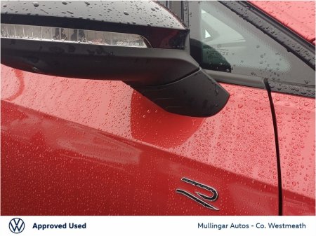 2024 Volkswagen Golf GOLF R-LINE 2.0TDI 150HP (EXTRAS) €41,950 thumbnail
