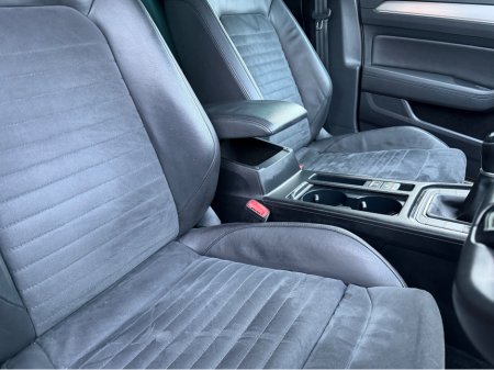 2017 Volkswagen Passat HIGHLINE - Diesel - New NCT 03/2028 €11,950 thumbnail