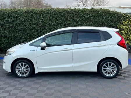 2016 Honda Fit L-PACKAGE 1.5 HYBRID // SERVICE HISTORY // HALF LEATHER SEATS // CRUISE CONTROL €10,900