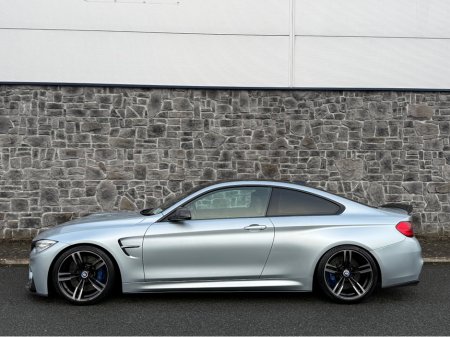 2016 BMW M4 - thumbnail 6