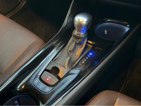 2017 Toyota C-HR (171) 1.8 HYBRID SPORT AUTO thumbnail