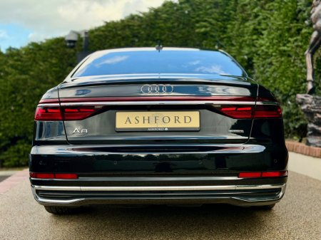 2024 Audi A8 - thumbnail 4