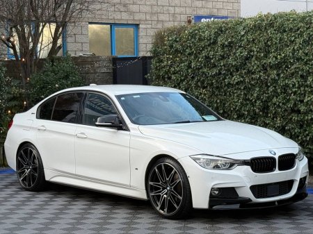 2018 BMW 3 Series 330e M-SPORT COMPETITION 2.0 HYBRID // LEATHER POWERED & HEATED M-SPORT SEATS // SERVICE HISTORY // BLIND SPOT MONITOR €22,900 thumbnail