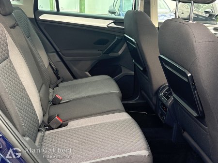 2017 Volkswagen Tiguan - thumbnail 9