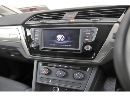 2018 Volkswagen Touran 1.4 TSI DSG TRENDLINE *UPGRADED 18" ALLOY WHEELS*CAR PLAY*ANDROID AUTO* €20,490 thumbnail