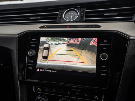 2019 Volkswagen Passat 2019 Passat 2.0d Auto HIGHLINE/High spec/1yr warra €24,888 thumbnail