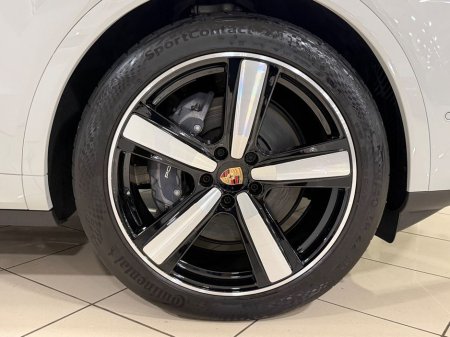 2025 Porsche Cayenne 3.0 V6 E-HYBRID=LOW MILES//HUGE SPEC//AS NEW=2 YEAR WARRANTY=TAILORED FINANCE PACKAGES AVAILABLE=TRADE IN'S WELCOME €114,995 thumbnail