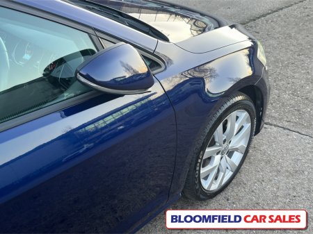 2017 Volkswagen Golf HIGHLINE , AUTO // LOW MILEAGE €17,950 thumbnail