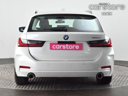 2023 BMW 3 Series - view 4