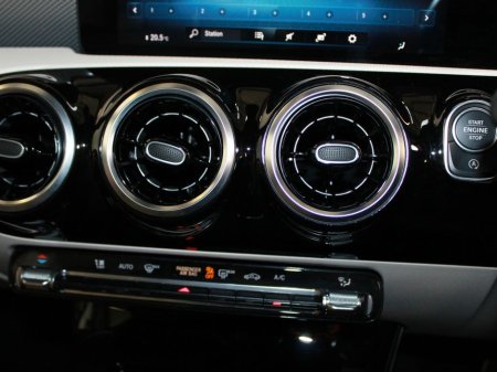 2023 Mercedes-Benz A Class A 180 d 180 D 5DR Auto €34,999 thumbnail