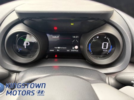 2022 Toyota Yaris - thumbnail 10